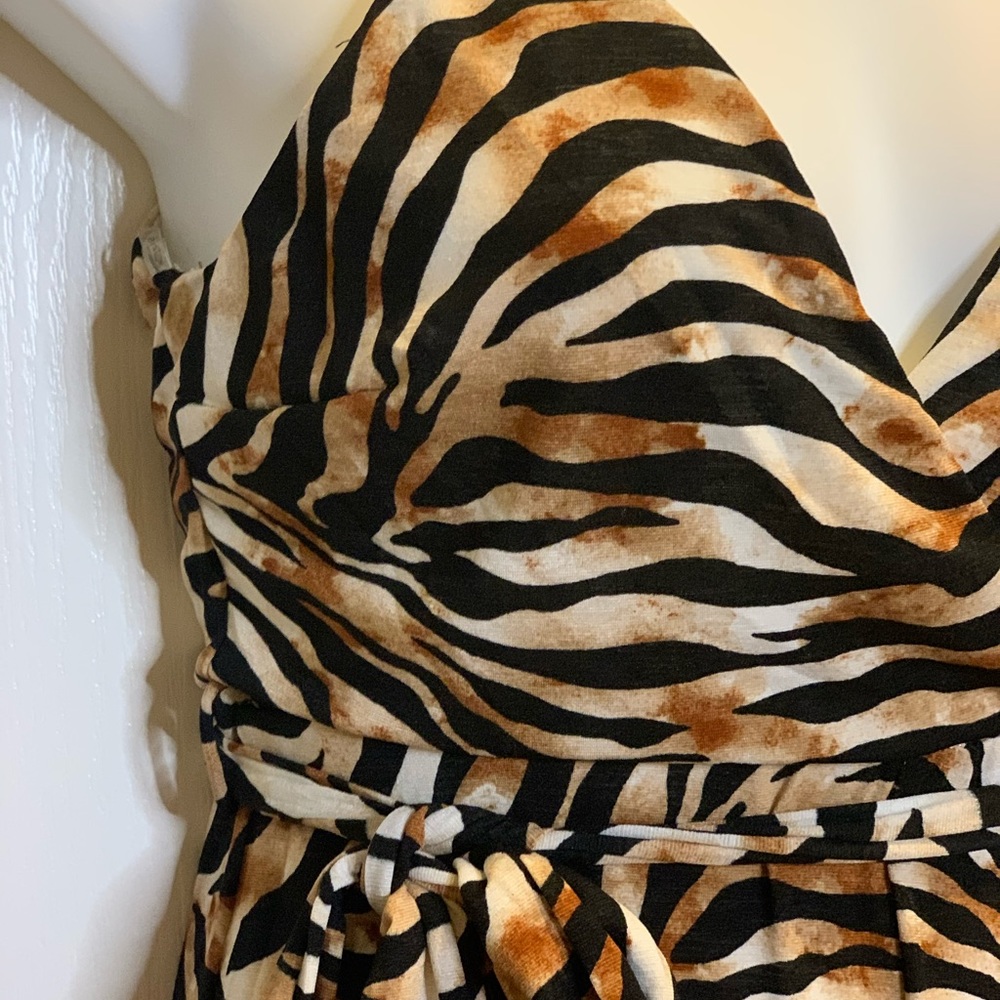 NWT Leopard Jumpsuit Size Large - Picture 6 of 8